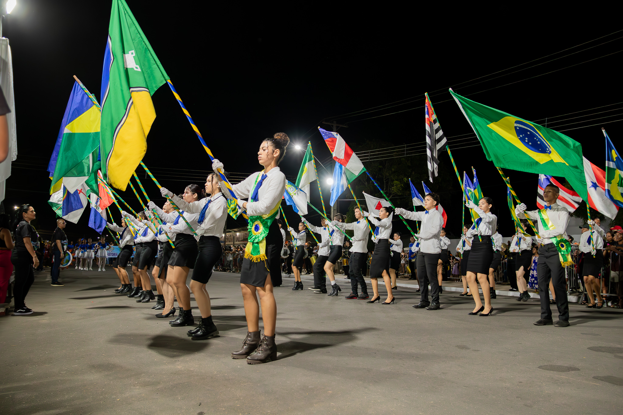 SEGUNDO DIA DO DESFILE CÍVICO EM LARANJAL DO JARI!